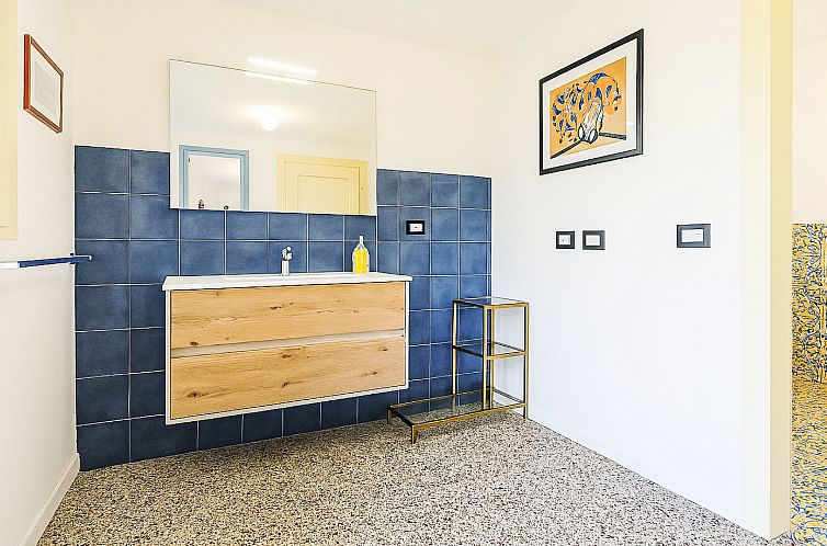 Appartement Wohnung in Bauernhaus mit großem Garten, Schwim