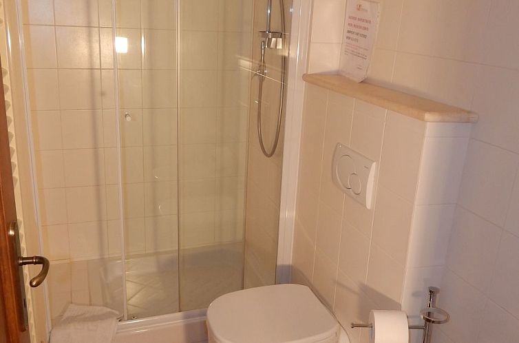 Appartement Dreizimmerwohnung für 4 Personen 3 km vom Zentr