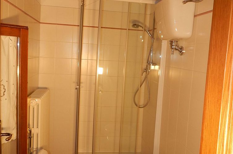 Appartement Dreizimmerwohnung für 4 Personen 3 km vom Zentr