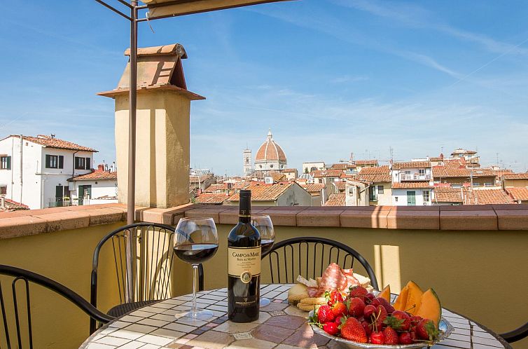 Appartement Ruhige Wohnung in Santa Croce mit Terrasse, Kath