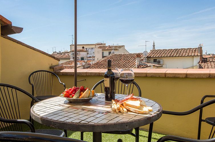 Appartement Ruhige Wohnung in Santa Croce mit Terrasse, Kath