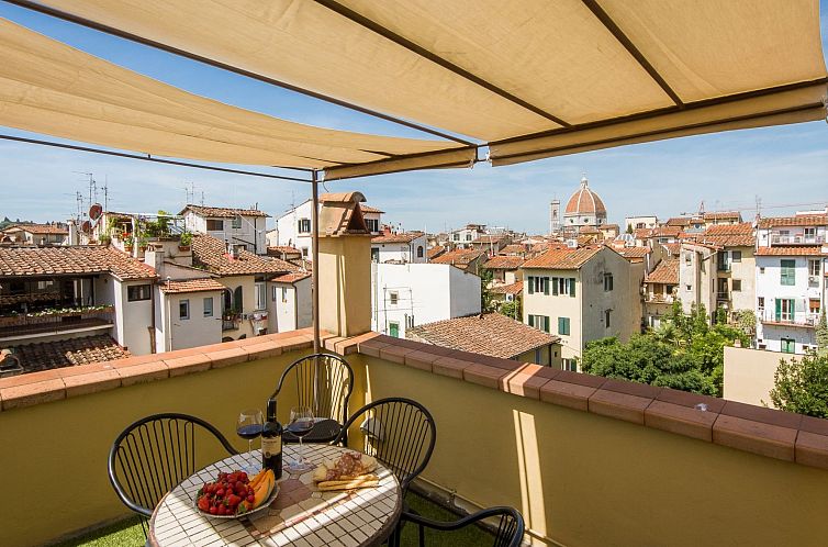 Appartement Ruhige Wohnung in Santa Croce mit Terrasse, Kath
