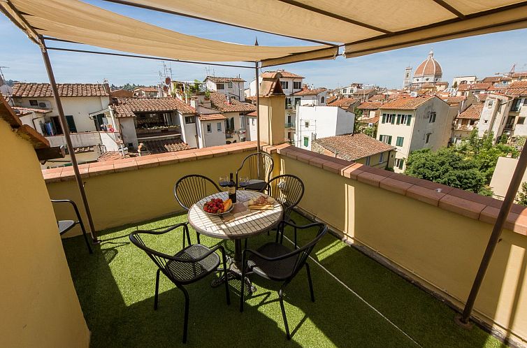 Appartement Ruhige Wohnung in Santa Croce mit Terrasse, Kath