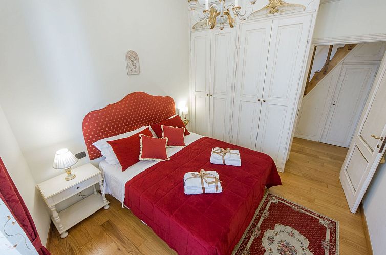 Appartement Ruhige Wohnung in Santa Croce mit Terrasse, Kath