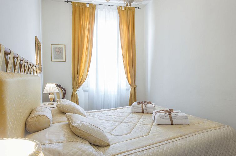 Appartement Ruhige Wohnung in Santa Croce mit Terrasse, Kath