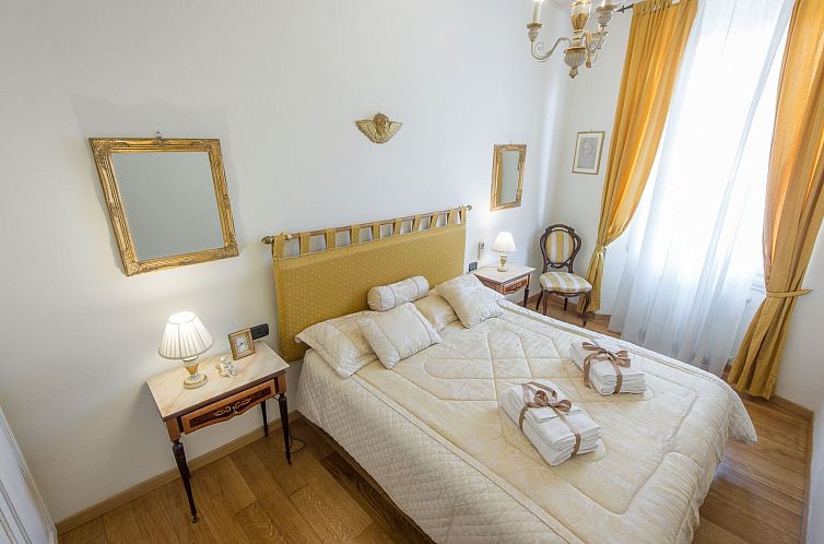 Appartement Ruhige Wohnung in Santa Croce mit Terrasse, Kath
