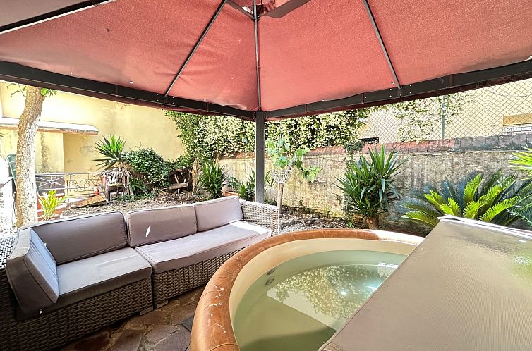 Appartement Zwei Schlafzimmer mit Garten und Whirlpool