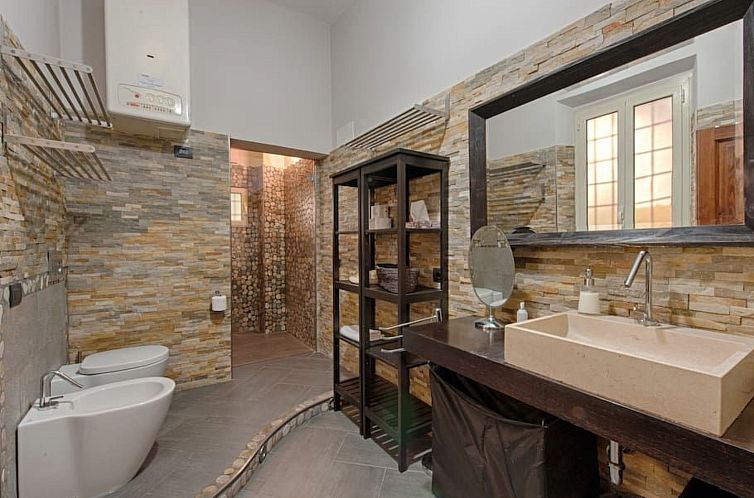 Appartement Zwei Schlafzimmer mit Garten und Whirlpool