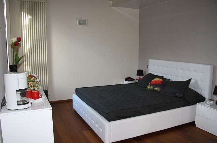 Vakantiehuis in Basetti mit Garten und Grill