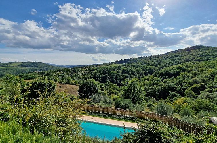 Vrijstaande woning in Subbiano