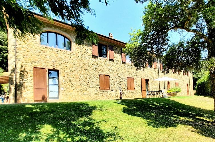 Appartement Wohnung in Riparbella mit privatem Parkplatz