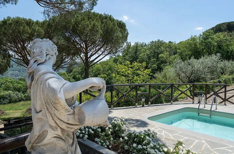 Vrijstaande woning in Arezzo