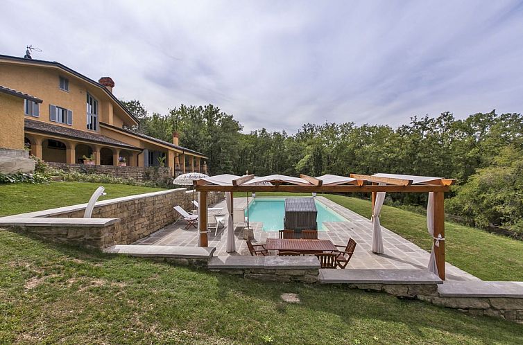 Vrijstaande woning in Arezzo