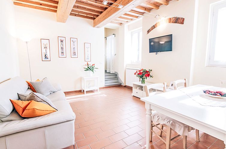 Appartement Wohnung "L'Arancio" mit Privatparkplatz