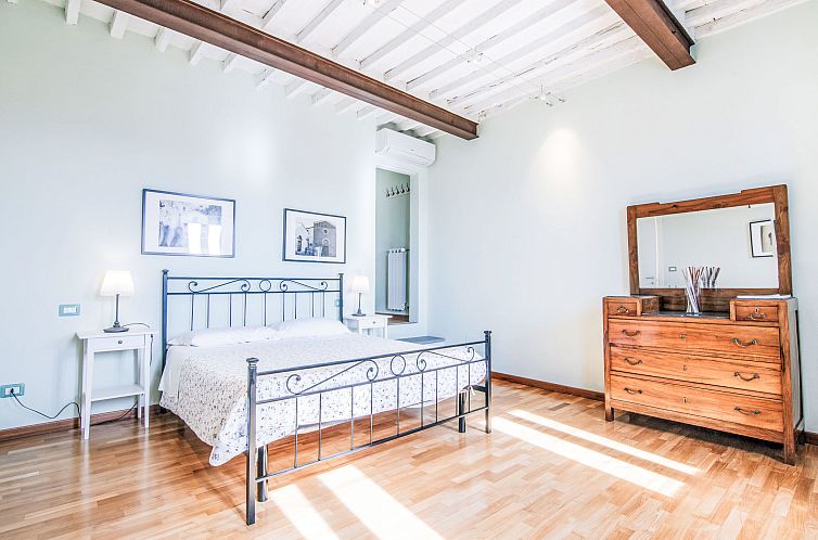 Appartement Wohnung "L'Arancio" mit Privatparkplatz