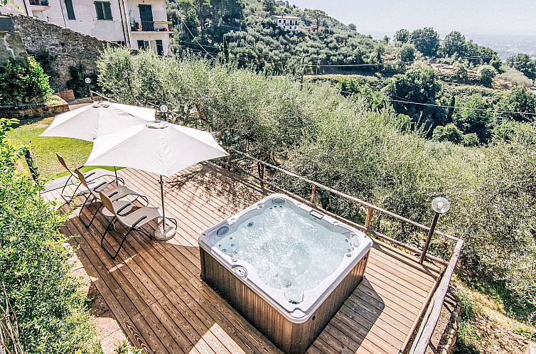 Appartement Wohnung "L'Arancio" mit Privatparkplatz