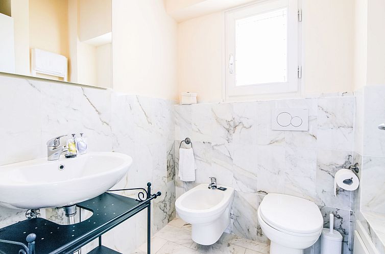 Appartement Wohnung "L'Arancio" mit Privatparkplatz