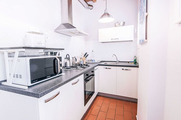 Appartement Wohnung "L'Arancio" mit Privatparkplatz
