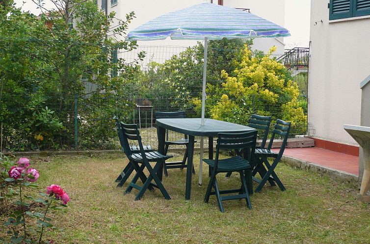 Appartement Wohnung mit Garten, Grill und Terrasse