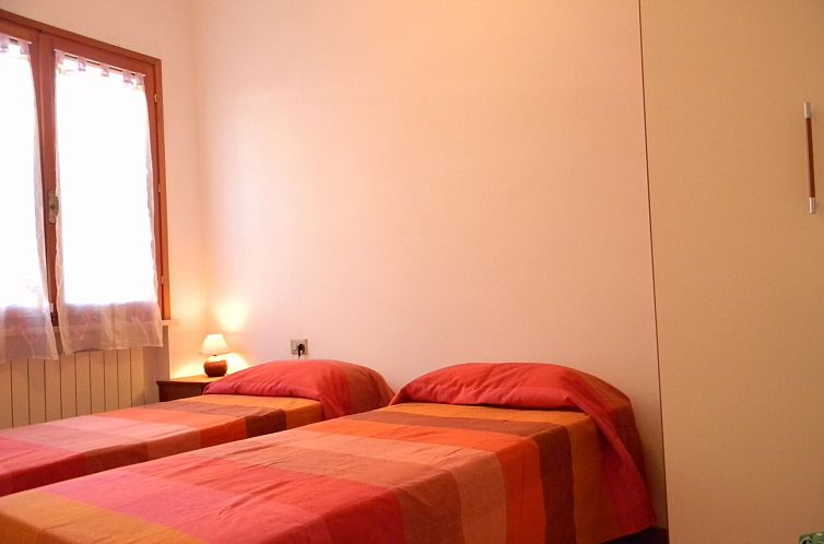 Appartement Wohnung mit Garten, Grill und Terrasse