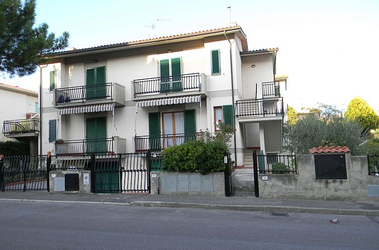 Appartement Wohnung mit Garten, Grill und Terrasse