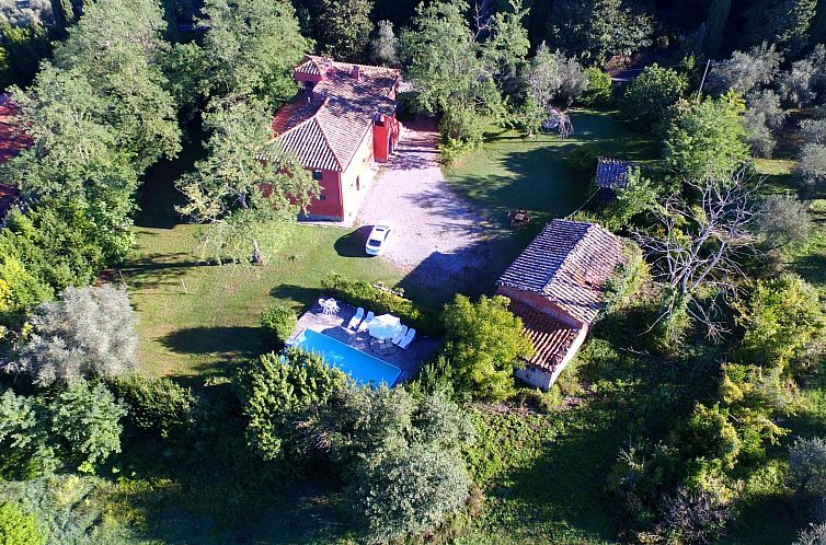 Appartement Rustikale Wohnung mit Swimmingpool in den Hügel