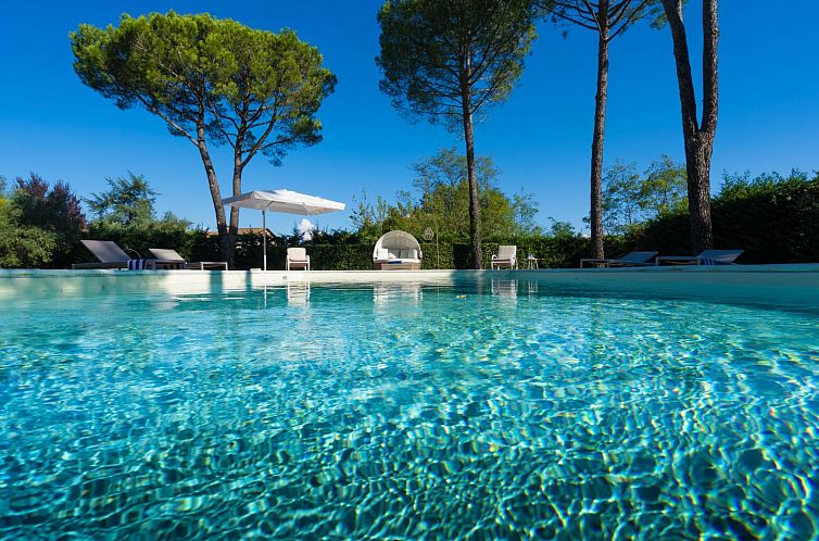 Vakantiehuis Villa mit Garten und privatem Pool