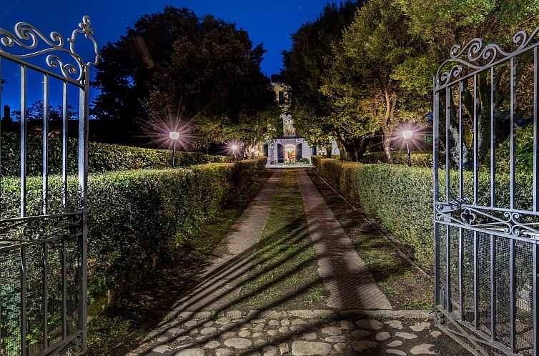 Vakantiehuis Villa mit Garten und privatem Pool