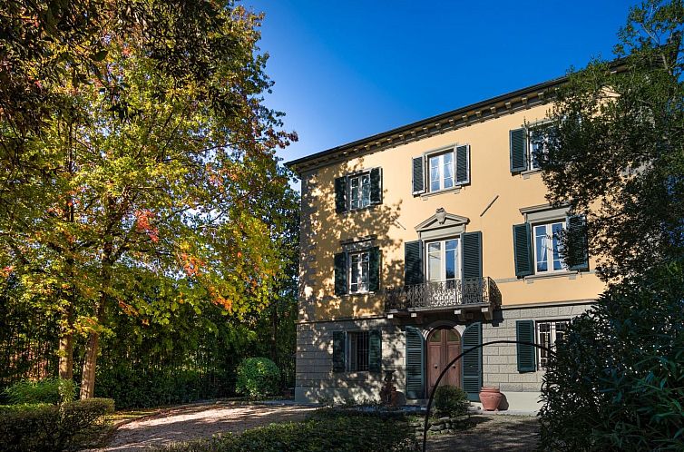 Vakantiehuis Villa mit Garten und privatem Pool