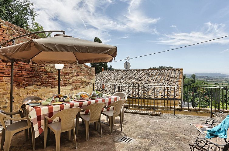 Vakantiehuis in Palaia mit Großem Garten