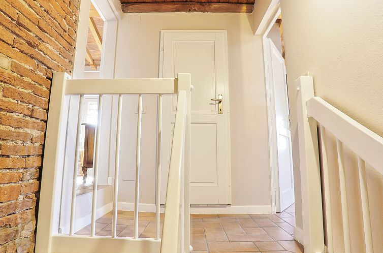 Appartement Wohnung in Palaia mit Großem Garten