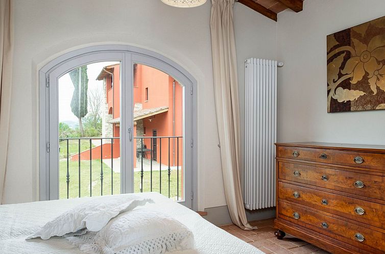 Vakantiehuis "Granaio T4 rota" mit Pool