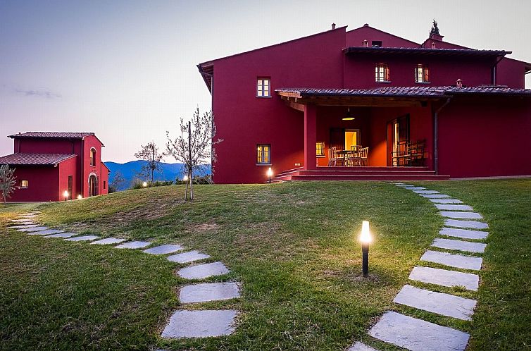 Vakantiehuis "Granaio T4 rota" mit Pool