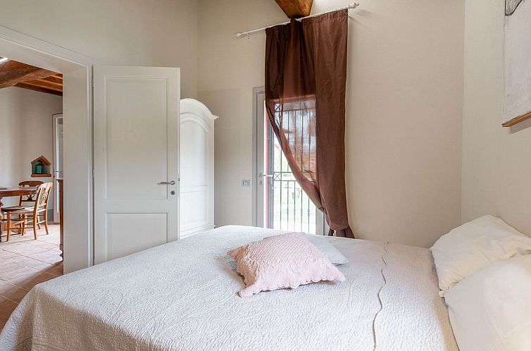 Vakantiehuis "Granaio T4 rota" mit Pool