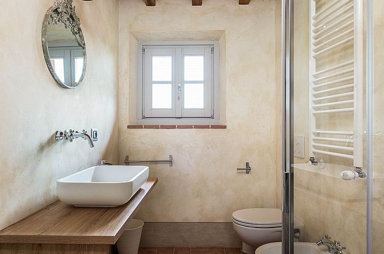 Appartement "Cascia T4 Rota" mit Pool