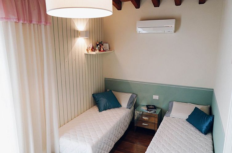 Appartement Wohnung 'Barn T4 rota' mit Schwimmbad