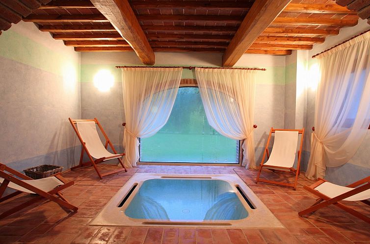 Vakantiehuis Ferienvilla 'Casa Rossa' mit privatem Pool