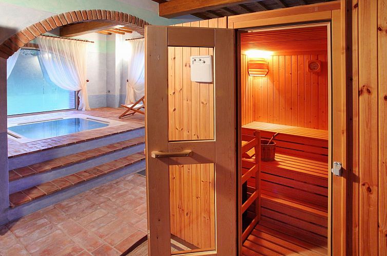 Vakantiehuis Ferienvilla 'Casa Rossa' mit privatem Pool