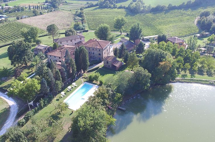 Appartement Geräumige Wohnung mit 3 Schlafzimmern und 3 Bä