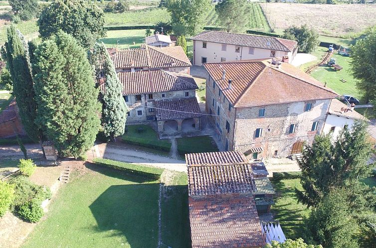 Appartement Geräumige Wohnung mit 3 Schlafzimmern und 3 Bä