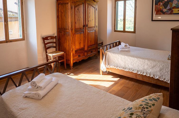 Appartement Geräumige Wohnung mit 3 Schlafzimmern und 3 Bä