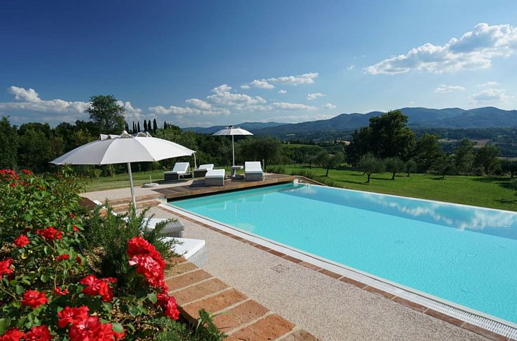 Vakantiehuis Luxuriöse Villa mit privatem Pool in der Nähe