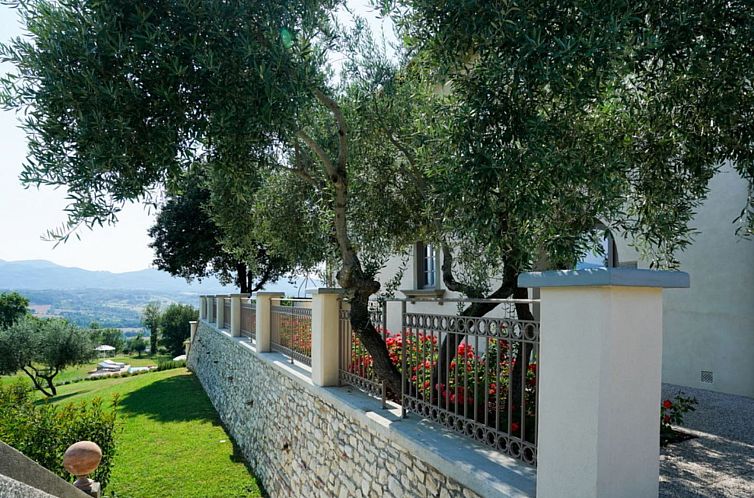 Vakantiehuis Luxuriöse Villa mit privatem Pool in der Nähe