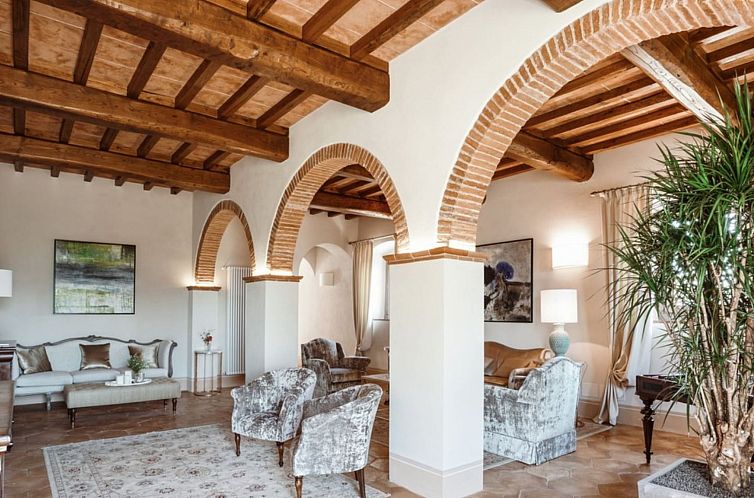 Vakantiehuis Luxuriöse Villa mit privatem Pool in der Nähe