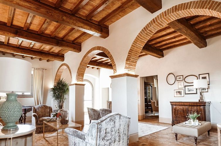 Vakantiehuis Luxuriöse Villa mit privatem Pool in der Nähe