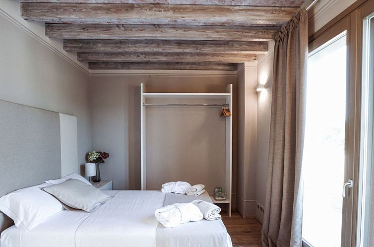 Vakantiehuis Luxuriöse Villa mit privatem Pool in der Nähe