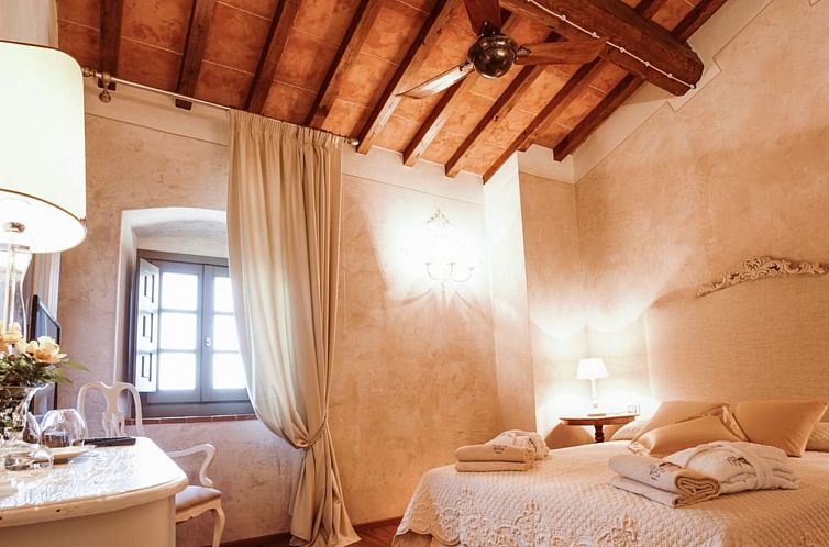 Vakantiehuis Luxuriöse Villa mit privatem Pool in der Nähe