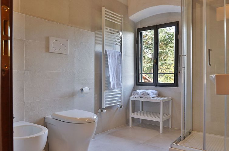 Appartement Große Wohnung mit 3 Schlafzimmern und 3 Bädern