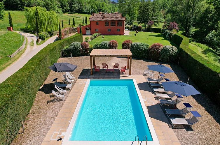 Vakantiehuis Villa mit privatem Pool und Wellnessbereich