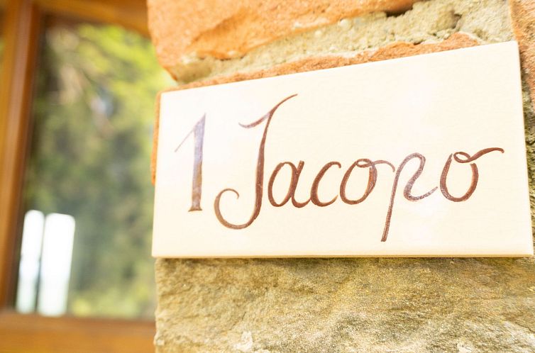 Appartement Jacopo' Wohnung mit Gemeinschaftspool